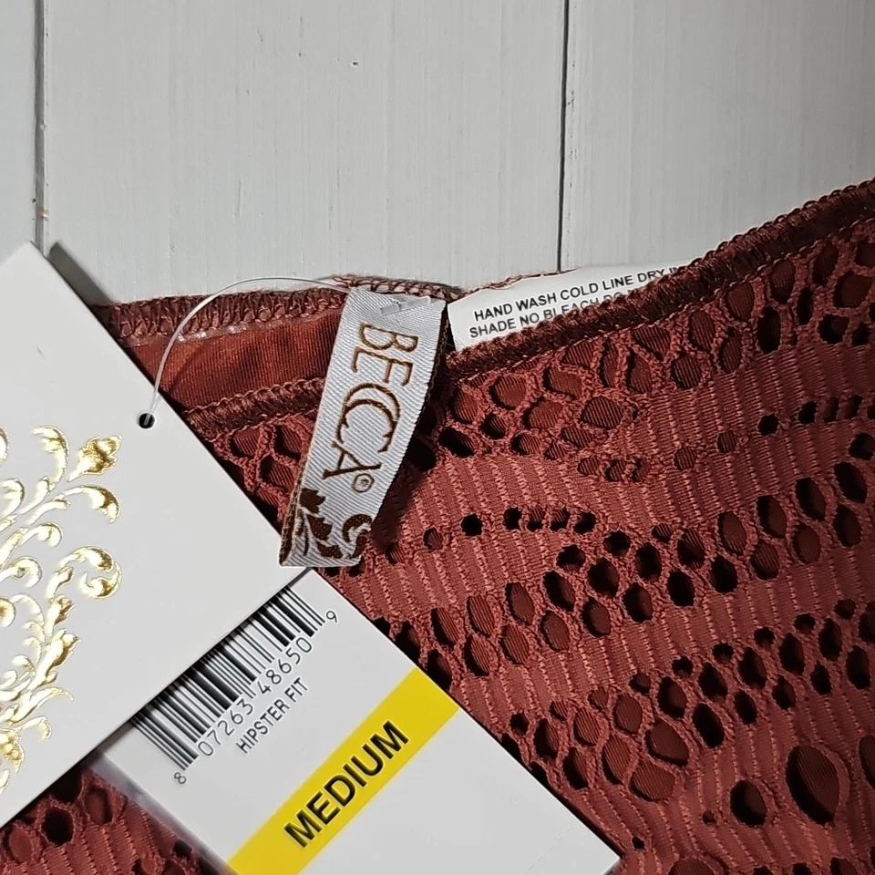 Nuevo Bikini Becca by Rebecca Virtue Marrón Crochet Parte Inferior de Natación Talla M Precio de venta sugerido por el fabricante 64 USD Foto 3 de 4