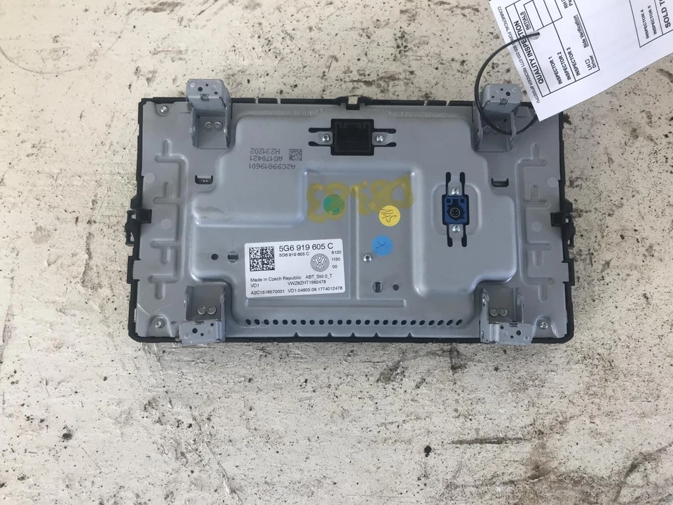 Pantalla de infoentretenimiento usada se adapta a: Volkswagen Atlas 2018 pantalla y control 8`` sc Foto 2 de 4