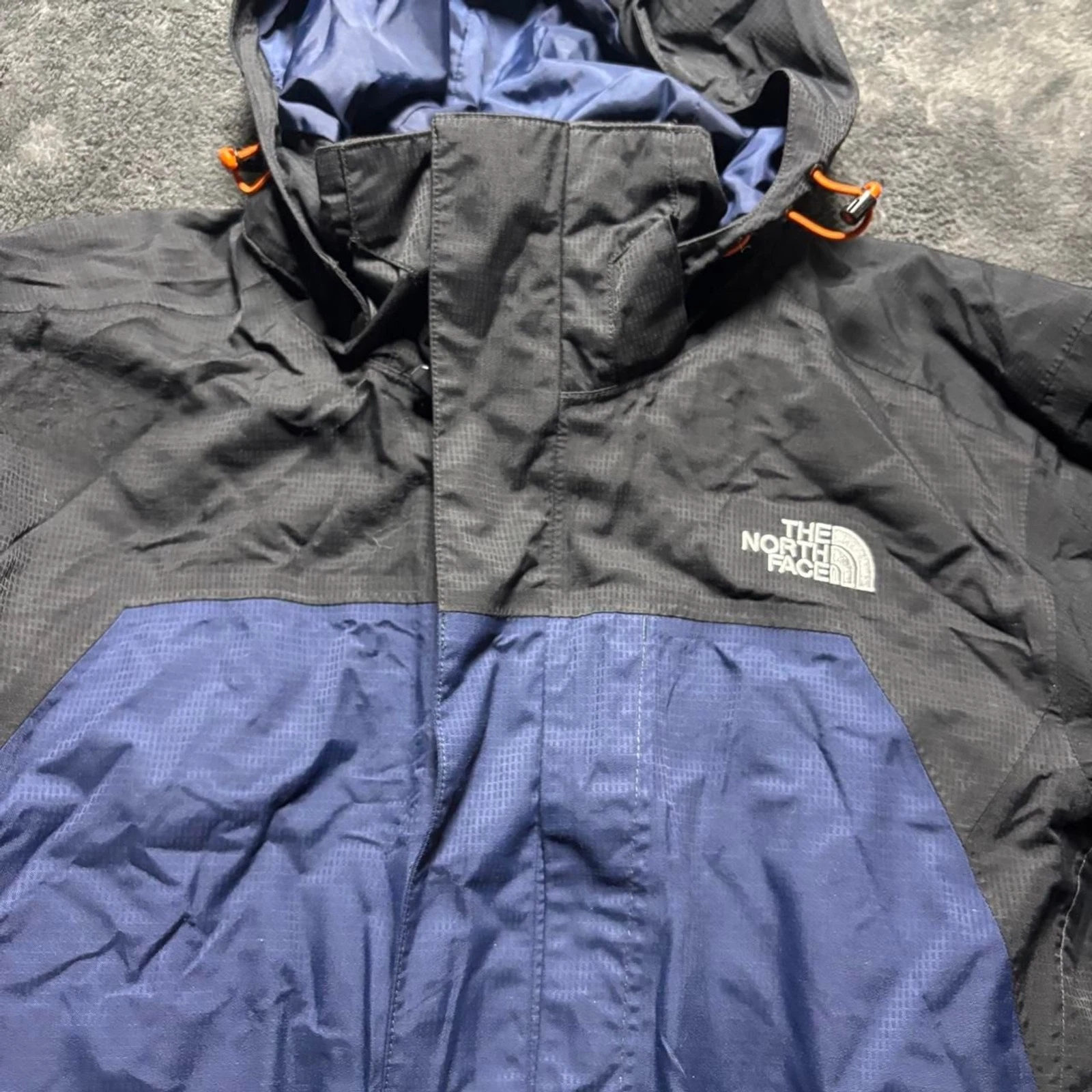 The North Face HyVent Rain Shell Jacket Mens Large Blue Black Colorblock - product detail image 2