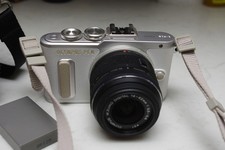 Olympus PEN E-PL8 White 16 MP Camera 14-42mm Lens 2 batteries Charger VanGoddy