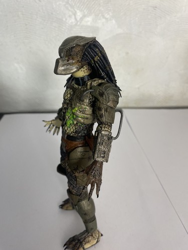 NECA Predator Series 2 Battle Damaged Classic 7" Action Figure BSJ - Picture 15 of 16