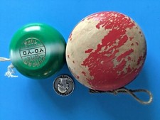 VTG LOT 2 YO-YOS TOYS WOODEN PAINTED DUNCAN YO-YO SUPER TOPS TOURNAMENT GREEN