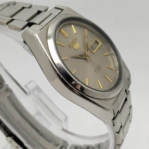 Seiko 5 Automatic 7009-876J Day/Date Vintage Men's Watch
