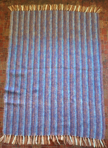 DONEGAL DESIGNS Mohair Irish Wool THROW BLANKET 47" x 63" - Made In Ireland - Picture 2 of 5