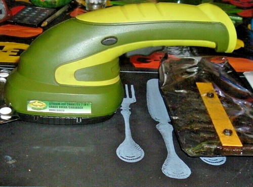 Sun Joe HJ602C Hedge Trimmer Cordless Grass Shear + Hedger 2-in-1 - Picture 2 of 5