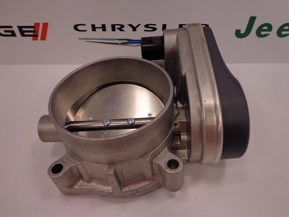 05-13 Chrysler Dodge Jeep Ram Conjunto de carrocería del acelerador Mopar de fábrica nuevo OEM Foto 4 de 4