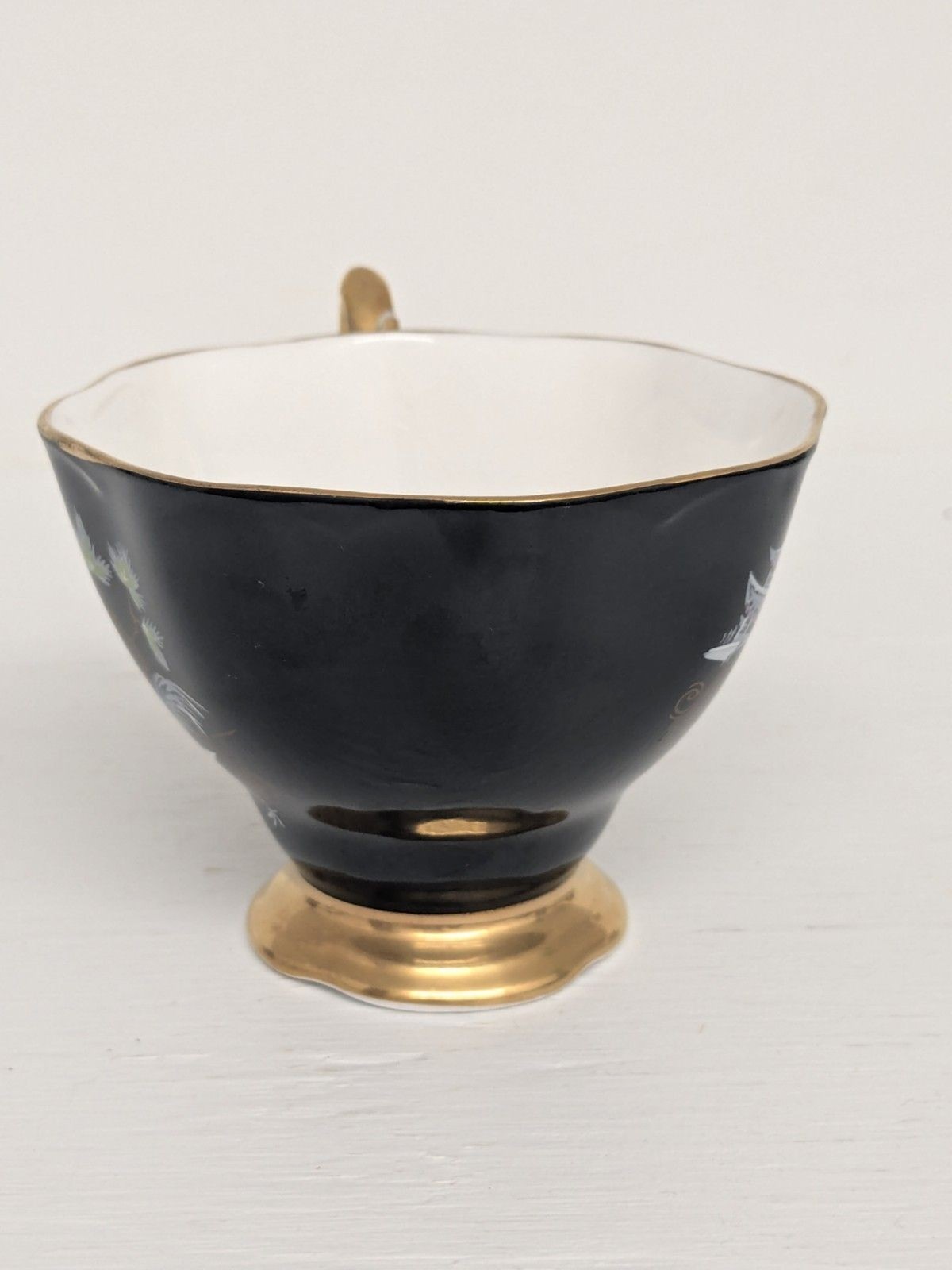 ROYAL ALBERT ORIENTAL TEA CUP SAUCER CHINOISERIE PAGODA HORSES BLACK GOLD *READ*