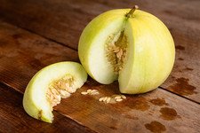 100 Rare Heirloom Sakata's Sweet Japanese Melon Seeds - Ultra Sweet Desert Melon