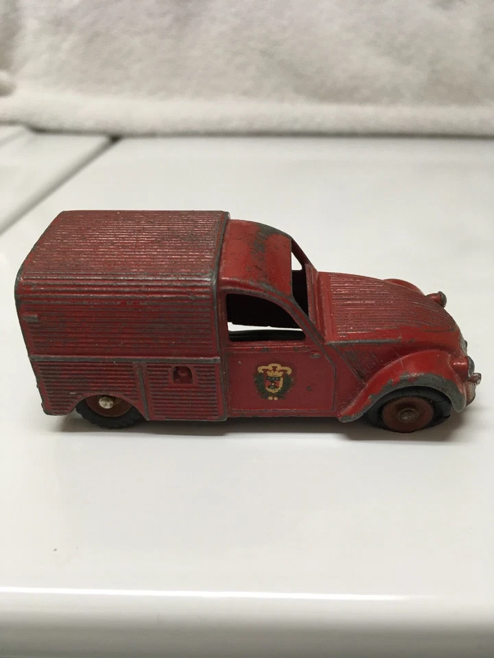 Dinky Toys 25DR Citroen 2CV Fire Van Red 1958 Made in France - Image 4 of 4