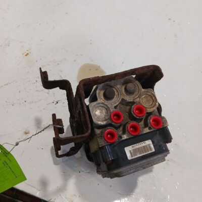 Used ABS Pump Assembly For 03-05 Avalanche, Silverado, Sierra, Tahoe, Suburban, Yukon 3 thumbnail image