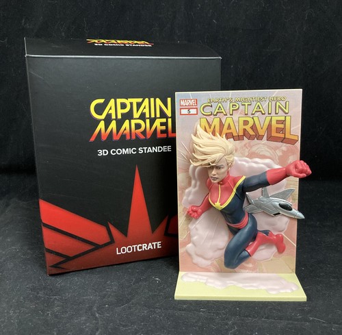 Loot Crate Exclusive Captain Marvel 3D Comic Standee Statue 2019 - Picture 6 of 6