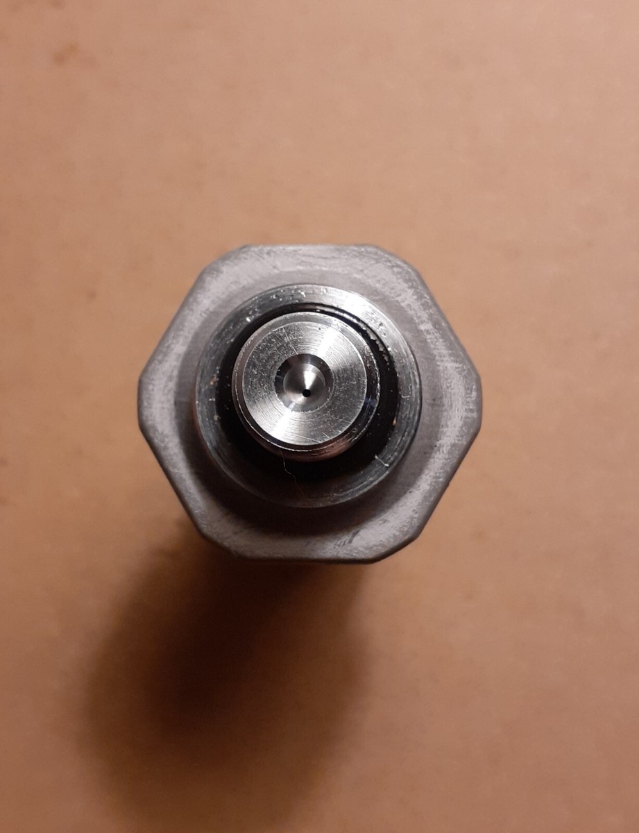 NEW DENSO Original AC Pressure Switch 88645-06020 443440