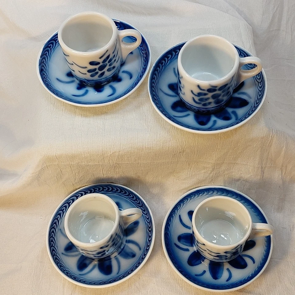 Porcelana M. Siao MG Juego de 4 Platillos Taza Espresso Porcelana Azul Blanco Brasileño Foto 2 de 4