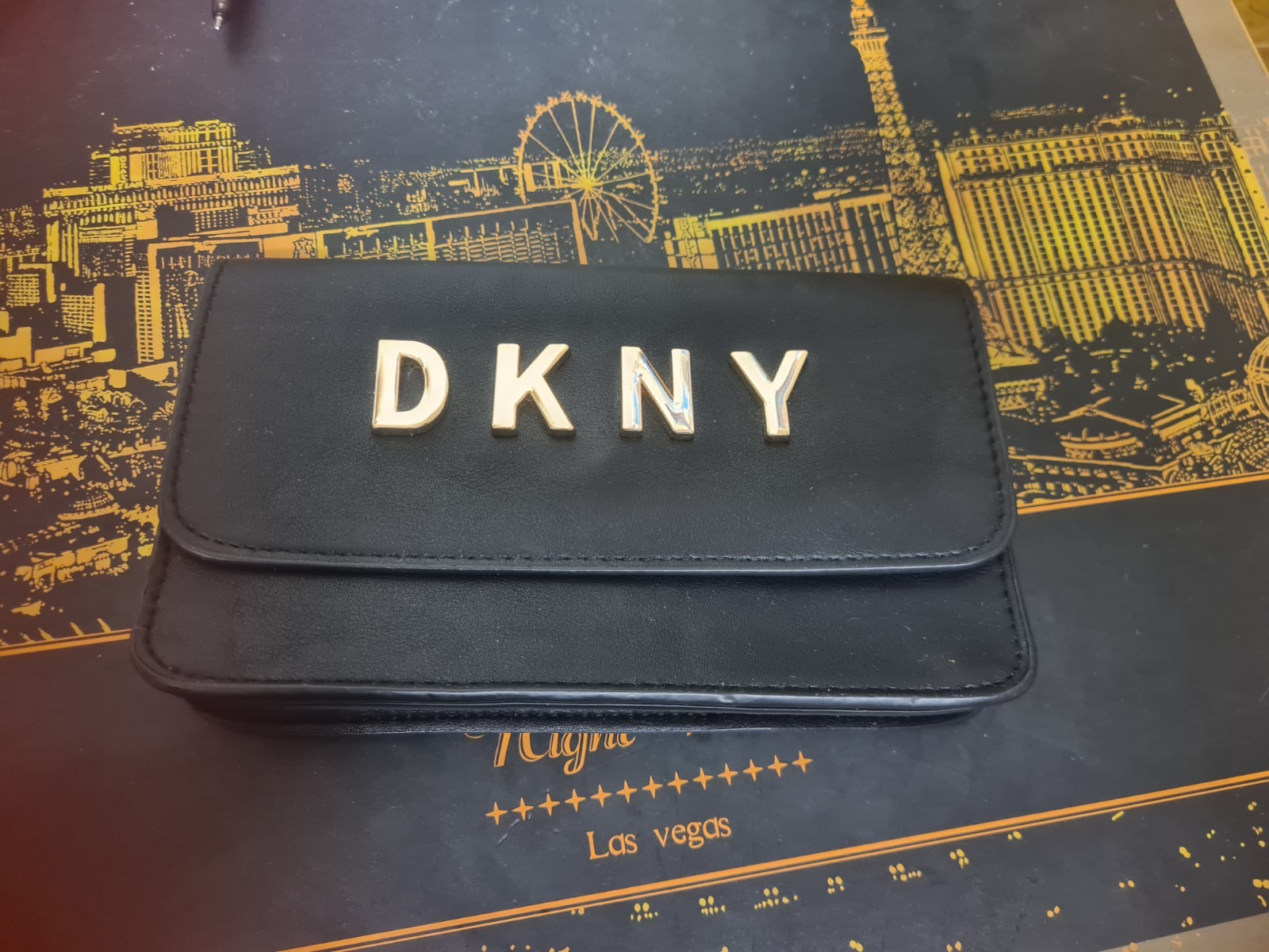 DKNY Women's  black Purse