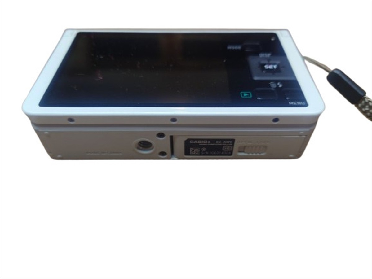 CASIO EXILIM EX-ZR70 White Color With 4GB SDHC Card Digital Camera