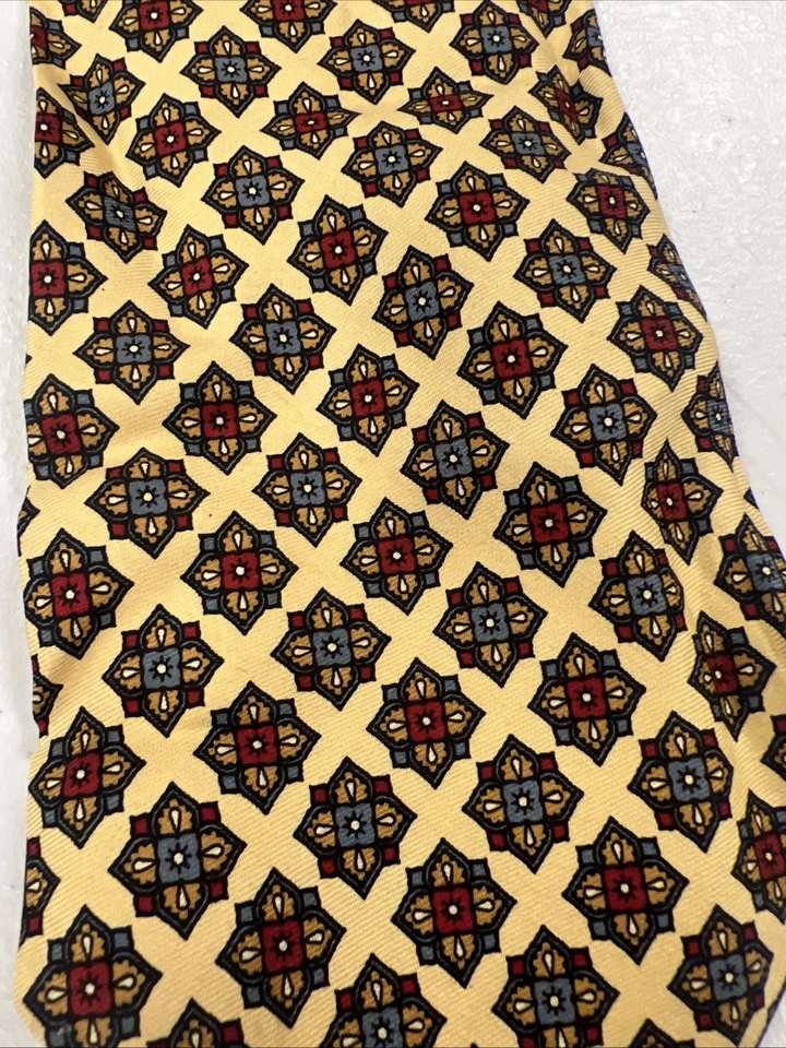 Paul Stuart Men's Yellow Geometric Silk Neck Tie $198 - Image 3 of 4