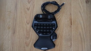 Logitech G13 Advanced Gameboard Gaming Tastatur Display LCD USB Mac PC Schwarz