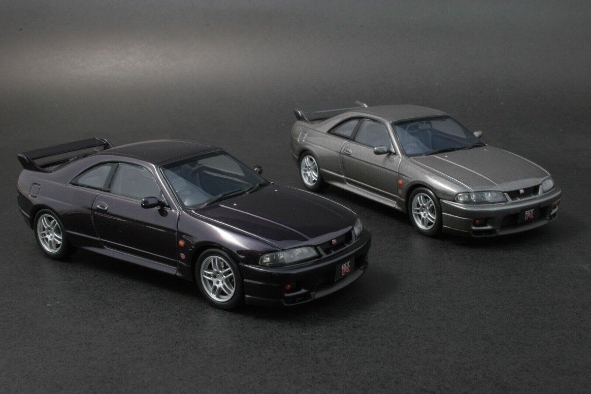 Ebbro 1:43 Scale 1997 Nissan Skyline GT-R R33 V-spec Die Cast