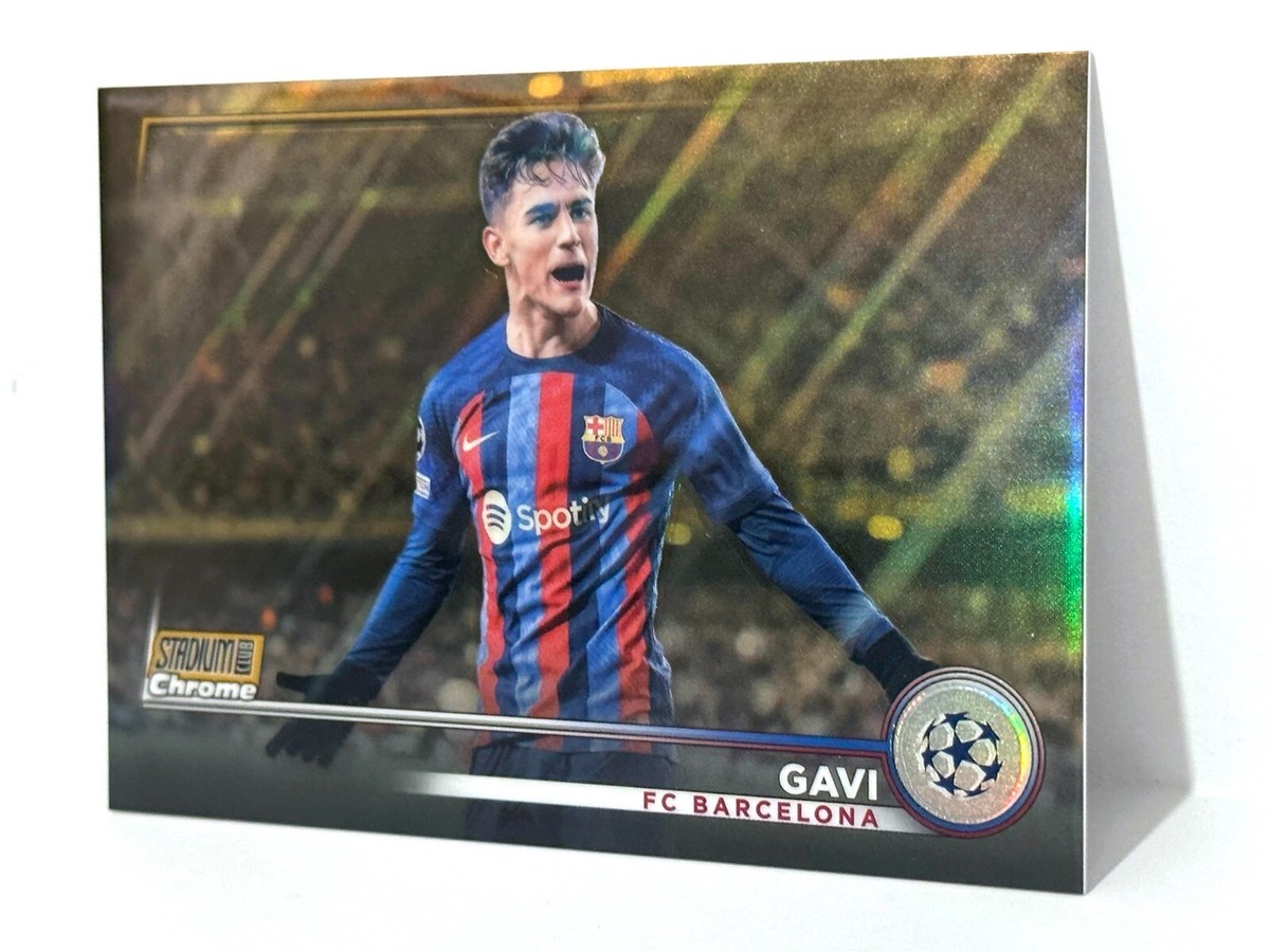 2022-23 Topps Stadium Club Chrome UCL Barcelona Gavi Gold