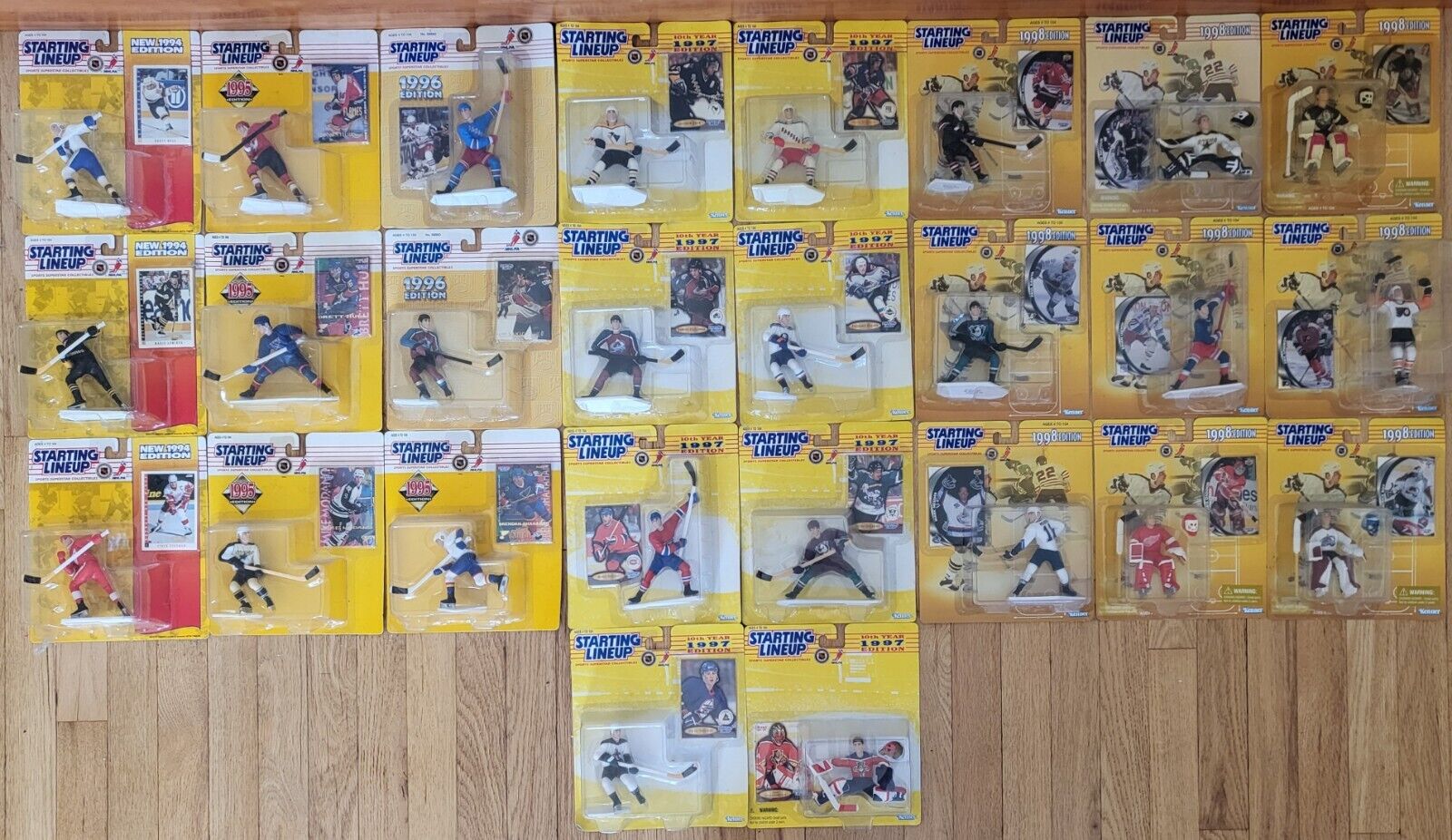NHL Hockey Kenner Starting Lineup 26 Figure Lot 1994-1998 Roy Sakic Lemieux Hull