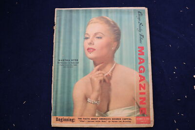 1956 NOVEMBER 11 CHICAGO TRIBUNE MAGAZINE - MARTHA HYER COVER - E 22174