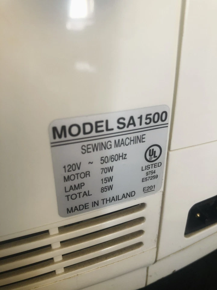 Simplicity Americana Series model sa1500 Sewing Machine  - Image 4 of 4
