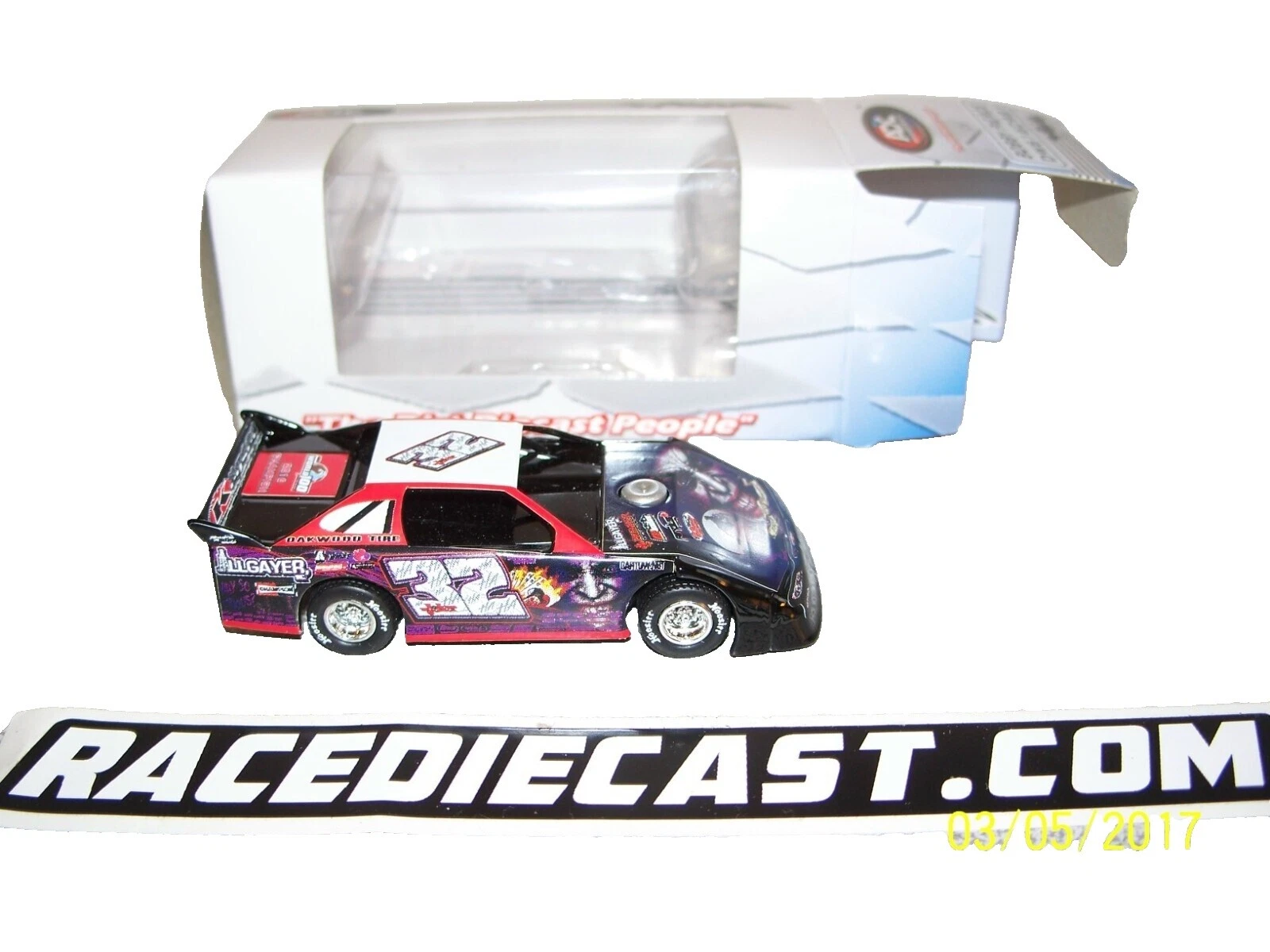 1:64 Scale Diecast Sport & Touring Cars 2016 Vehicle Year