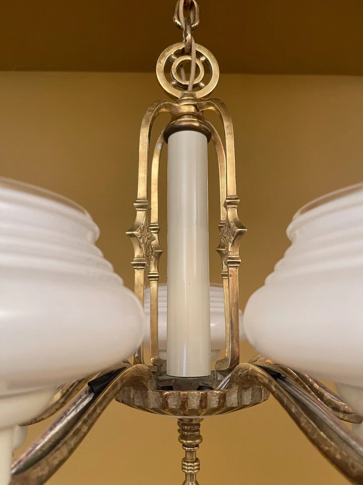 Lámpara de araña de latón vintage Lighting años 30. Cortinas de cristal. Foto 4 de 4