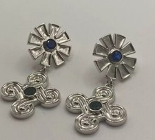 Orecchini pendenti placcati rodiati - dettaglio ventaglio 