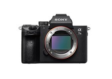 Apareil photo Sony a7-III et accessoires - en très bon état