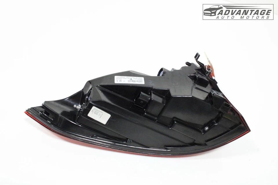 PORSCHE CAYENNE 2015-2018 LUZ TRASERA DERECHA EXTERIOR LUZ TRASERA PARADA LUZ TRASERA OEM Foto 4 de 4