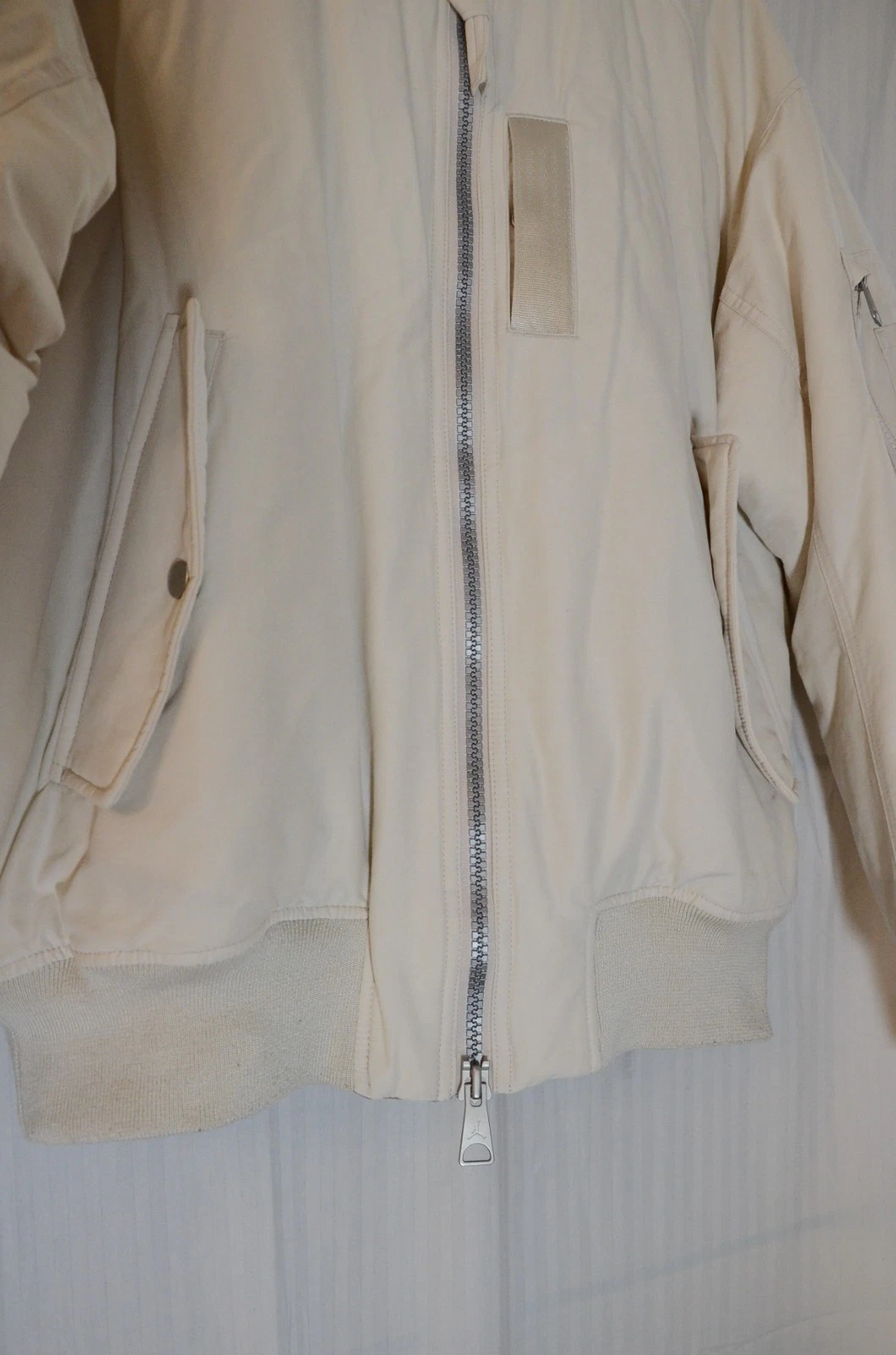 Nike Jordan Cream Padded MA-1 Bomber Jacket Quilted Lining Jumpman Sleeve - product detail image 3