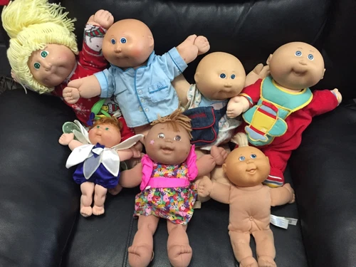 Cab. Patch Kids Lot of 7 Coleco Hasbro Dolls. 4 From 80's, 2 90's and one 2005