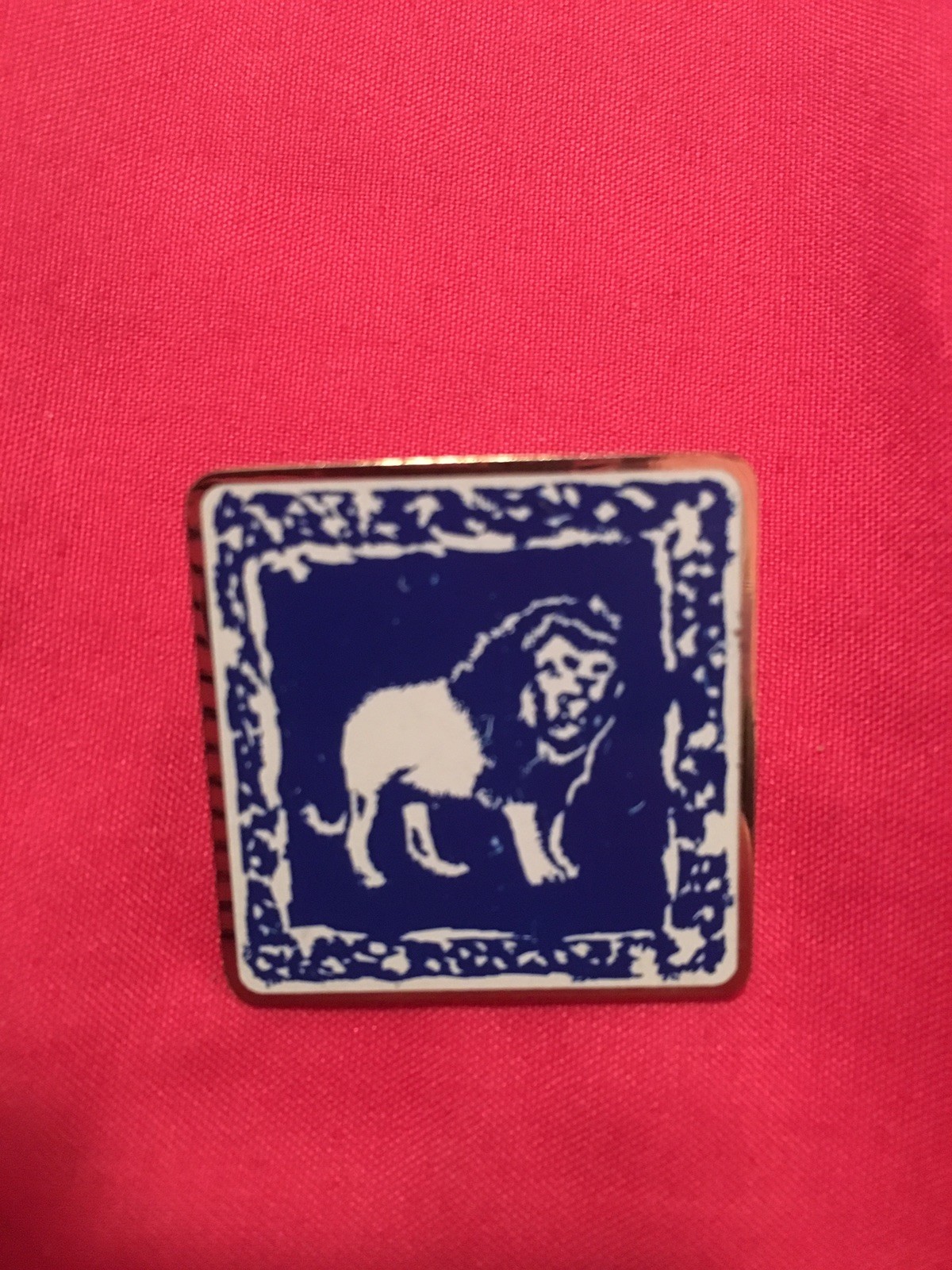 Disney Lion Pin. Great Condition.