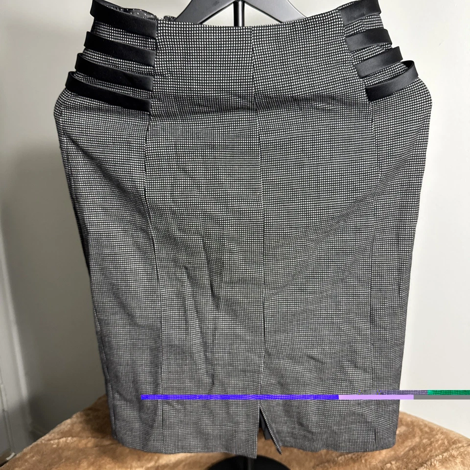 Falda Emporio Armani 2008 Talla 42 Hecha en Italia Foto 2 de 4