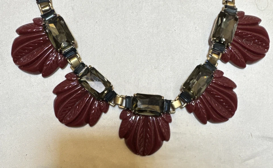 Collar J Crew Rojo Borgoña Abanico Hoja Topacio Cristal Oro Cadena Declaración Lucite Foto 2 de 4
