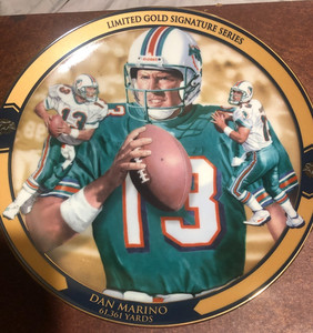 NFL Dan Marino Ltd Gold Signature Ser. “61,361 Yards” Collector Plate