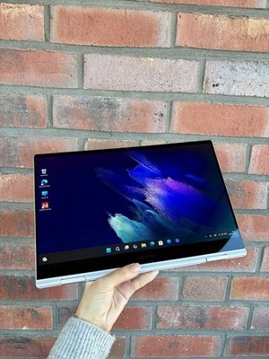 Samsung Galaxy Book Pro 360 13.3 Zoll 2-in-1 Notebook i5-1135G7 8GB SSD 256 Full
