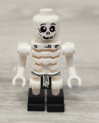 Lego Ninjago njo0008 Bonezai Skulkin Vertical Grip Hands Skeleton Minifigure