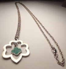 VTG GIRL SCOUTS SILVER TONE GREEN ENAMEL DOUBLE CHARM LONG PENDANT NECKLACE 30"