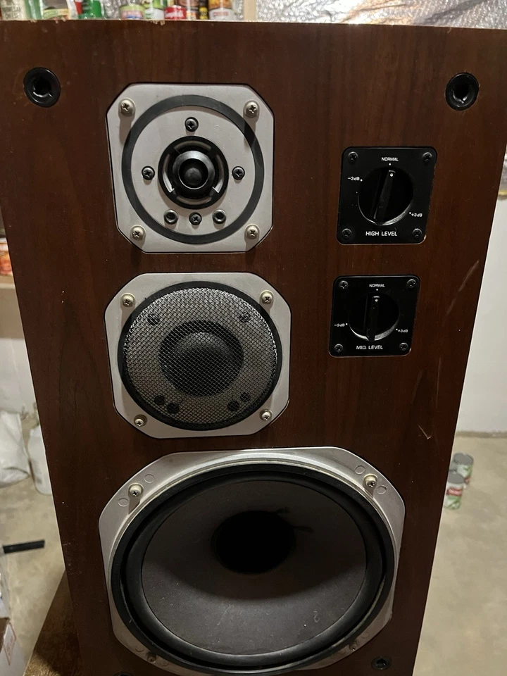 Yamaha NS-670 10-inch 3-Way Speakers - Image 3 of 4