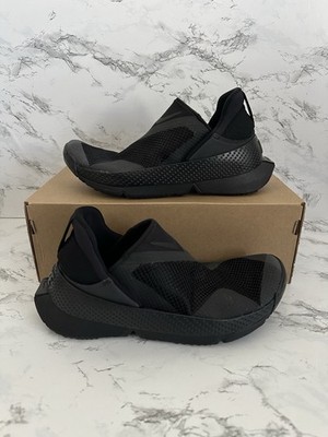 Nike Go FlyEase Triple Black Athletic Shoes Performance DR5540 Women s Size 7