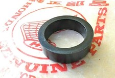 HONDA SUPERDREAM CB250N CB400N - NEW TOP HEADLIGHT SHROUD MOUNTING RUBBER x 1