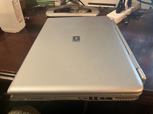 HP ZD8000 Vintage Gaming Laptop 17" Pent 2.8GHz 80GB SSD 2GB RAM ATI X600 WinXP - Picture 5 of 8