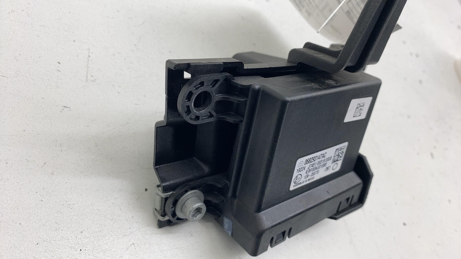 ⭕ 2017-2020 Maserati Levante Network Gateway Computer Control Module 068293147AC