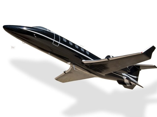 Bombardier Learjet 60 Version 2 Desk Wood Airplane New Model Small Scale 1/72 - Picture 3 of 12