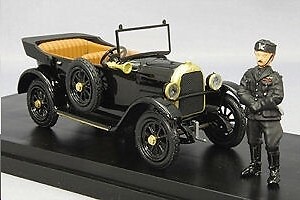 Fiat 501 Rio 4302P miniature 1:43 pour diorama historique des annees 1920 avec figurine de garde