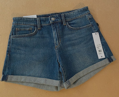 Women's New NWT JOE'S Jeans Blue Classic Vintage Stretch  Rolled Shorts Size 26.