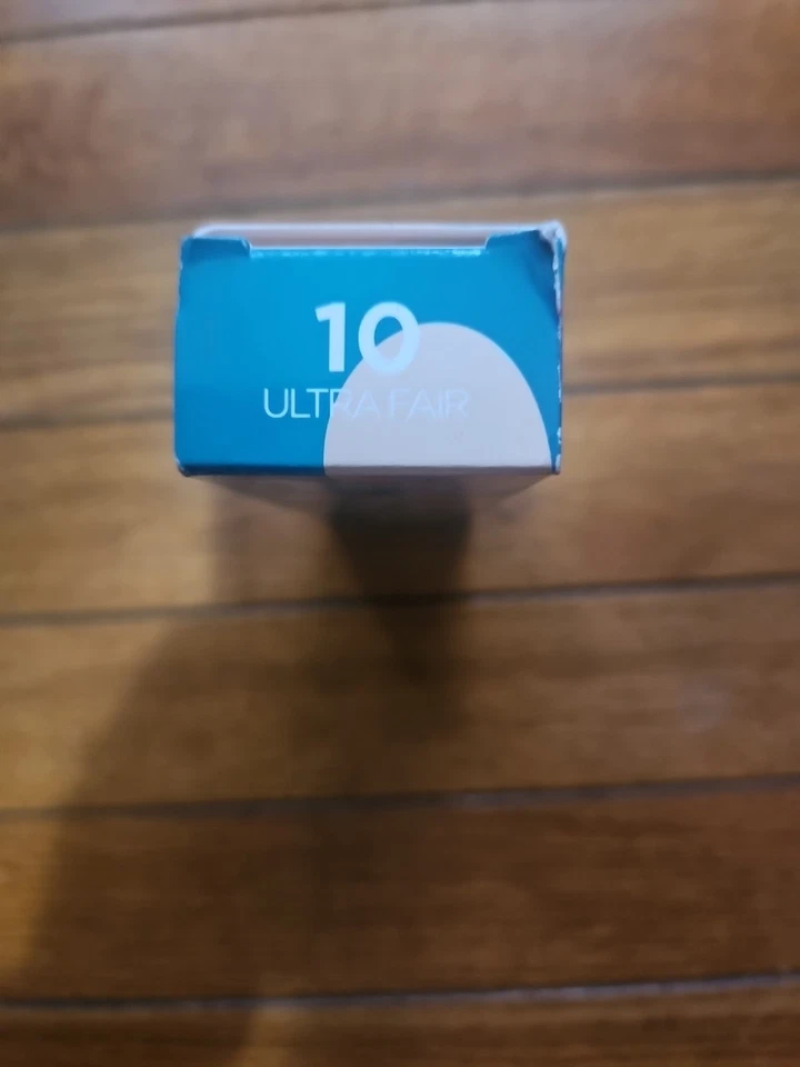 Urban Decay - Hydromaniac - Hidratador de brillo tintado - 10 ultra justo - 1,1 oz Foto 2 de 2