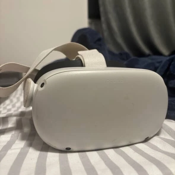 Meta Oculus Quest 2 - 128GB - Advanced All-in-one VR Headset & Controllers - - Image 2 of 3